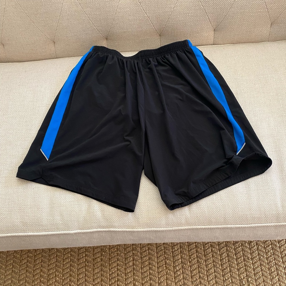 Nike men’s Black and Blue Men's Athletic Shorts. Large NWOT